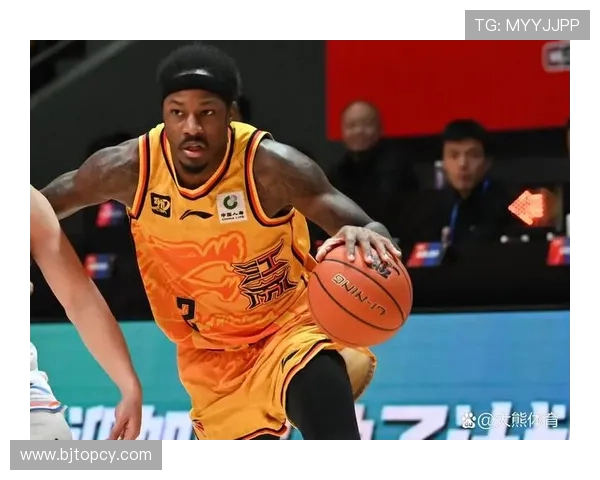 洛夫顿29+15上海九连胜